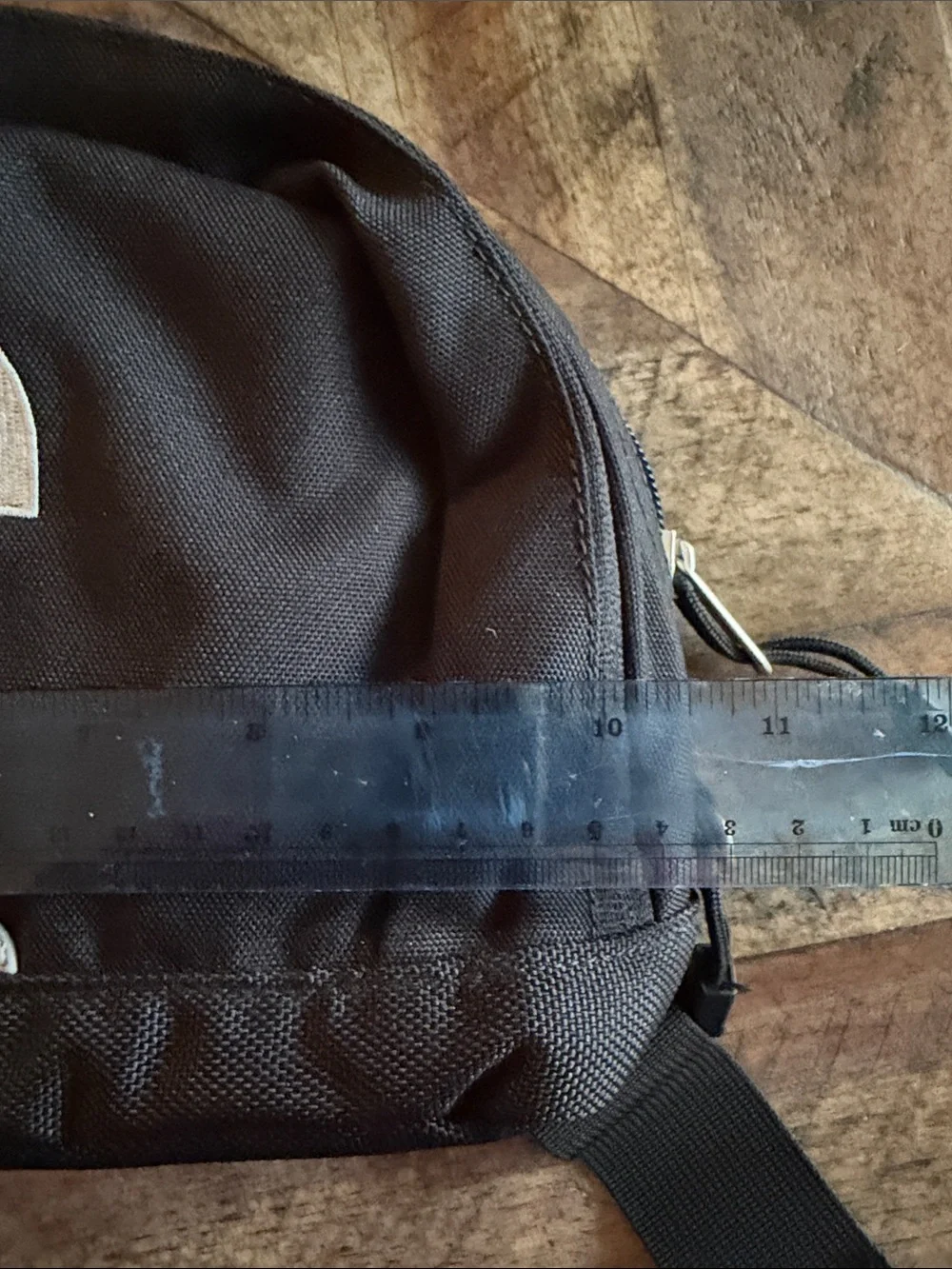 The North Face Roo Lumbar Pack Black Waist Belt Bag with Reflective Accent